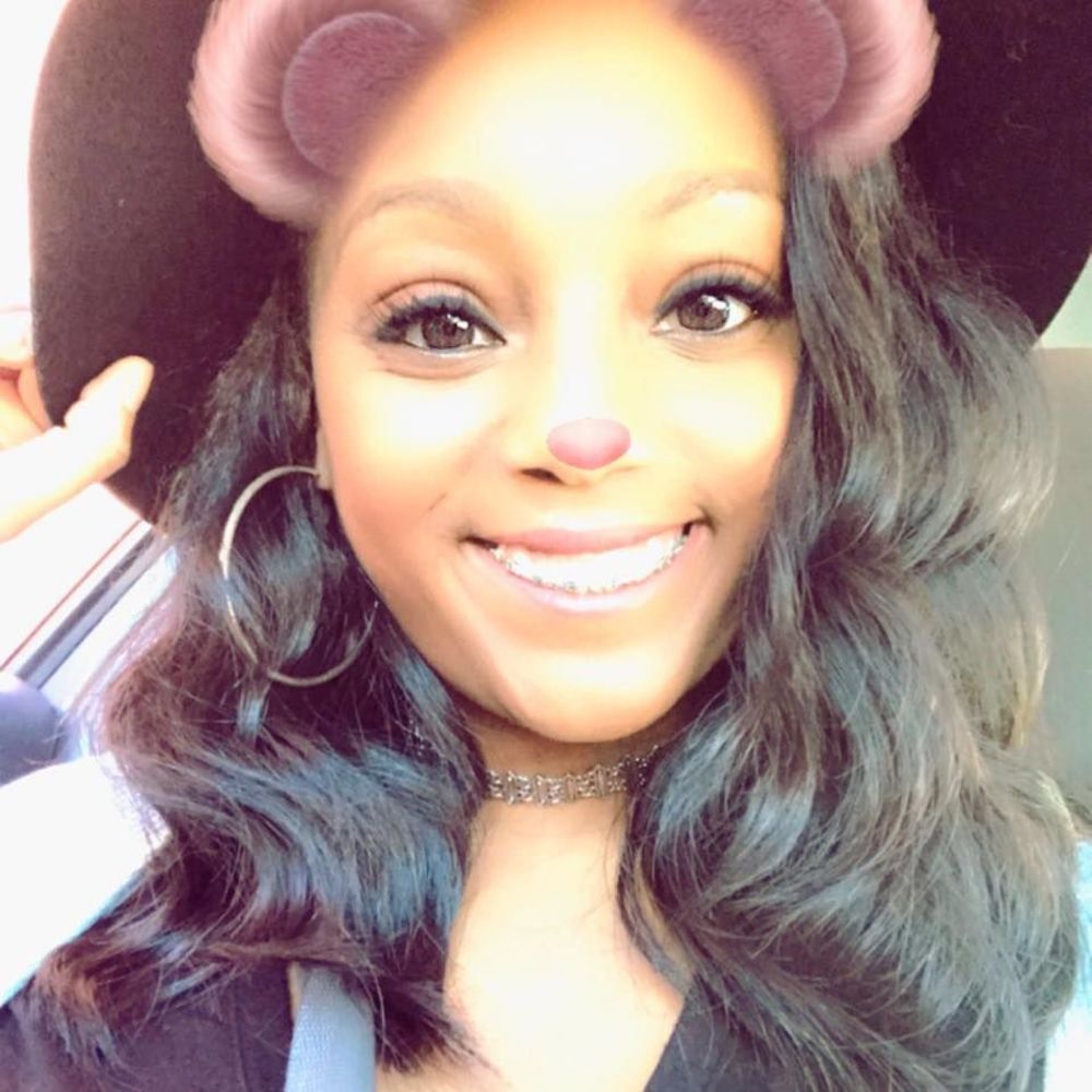 Meet your Posher, Alesha